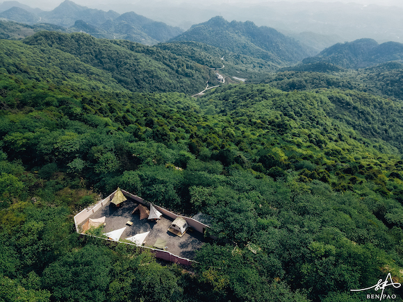 渝北云龟山上的露营基地。