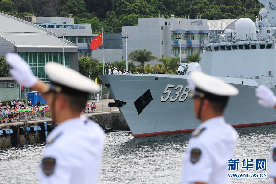 （軍事）（6）海軍航母編隊抵達香港