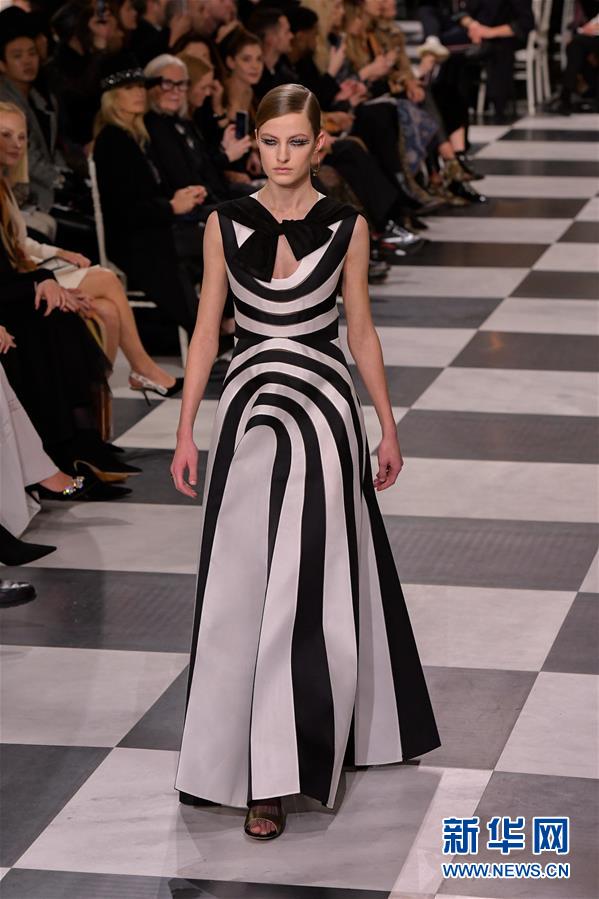 （国际）（4）巴黎时装周：迪奥发布春夏高级定制新品