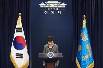 韩国宪法法院通过总统弹劾案
