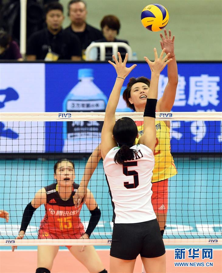 （体育）（12）排球——中国女排夺得大冠军杯赛冠军