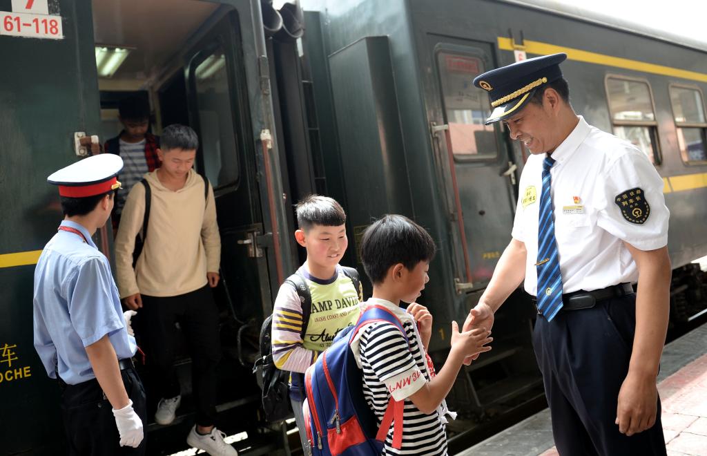 新华全媒+｜“最低票价仅一元”的慢火车又升级了！