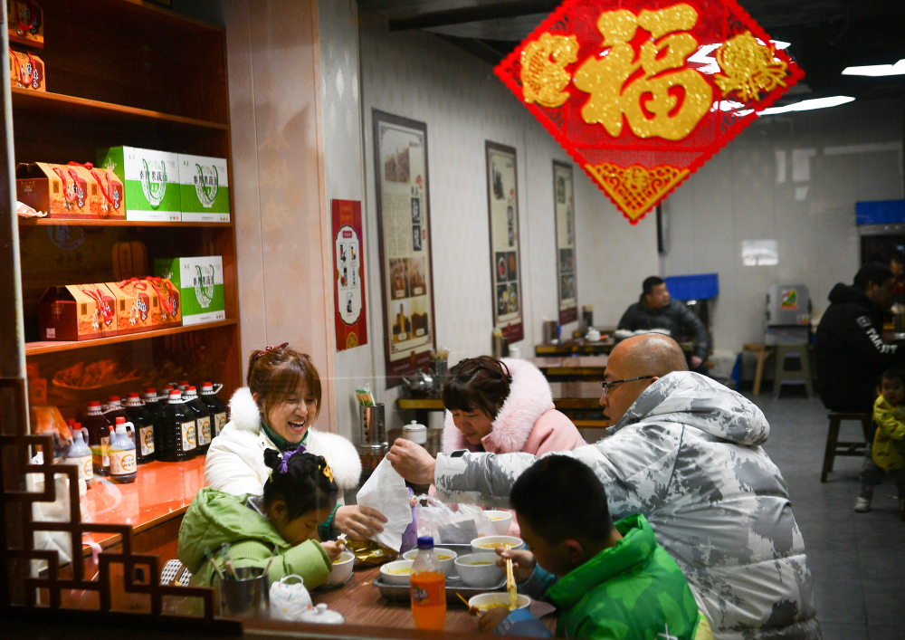 鏡頭裏的中國年——享美食 過大年