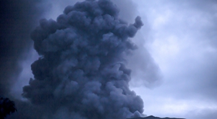 印尼：马拉皮火山喷发