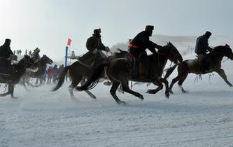 内蒙古牙克石举办凤凰山开雪节