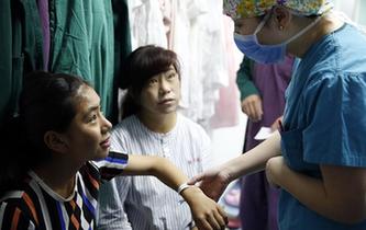 西藏8名先天性疾病患兒在北京接受治療